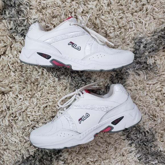 fila trainers size 2.5